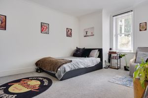Living Accommodation- click for photo gallery